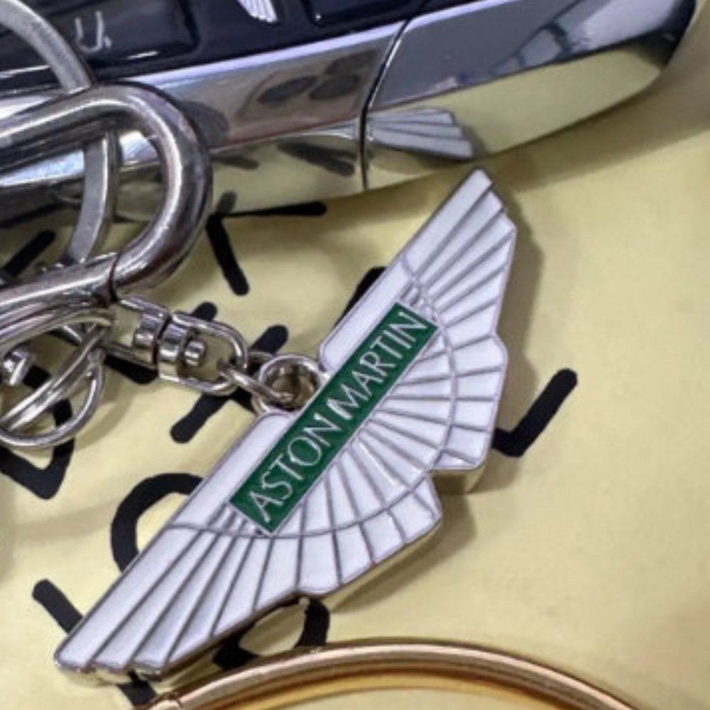 New Green Aston Martin Key Chain Key Ring Large Steel Keychain Solid Hea…